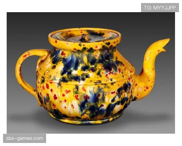 斯托克城红白陶器焕新登场：传统工艺与现代设计交融，重燃经典魅力