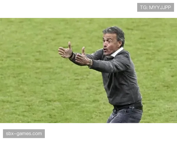 恩里克携独特战术重振雄风，欧冠征程状态回暖引期待