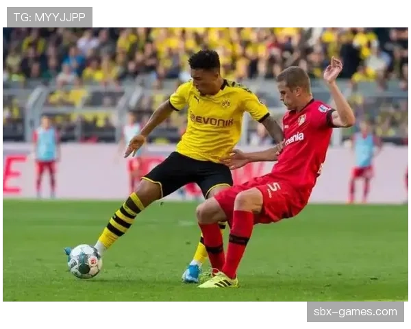 多特蒙德球星闪耀赛场，助球队逆转取胜巩固德甲争冠实力