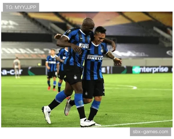 恩佐 vs 巴雷拉:中场活动范围与覆盖能力对比分析 恩佐 vs 巴雷拉:中场活动范围与覆盖能力对比分析