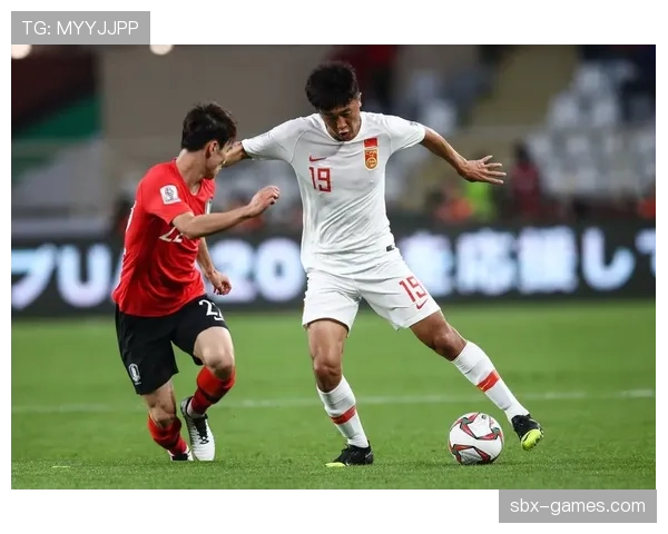 刘洋上场冷得像冰山，下场像隔壁亿万富豪开的趴体主角，这反差我服了